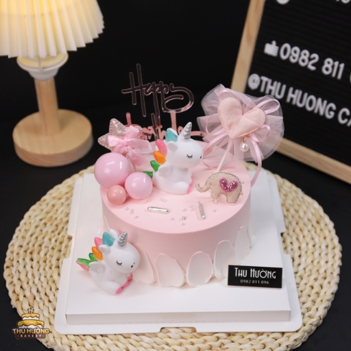 Bánh sinh nhật đầy tháng trang trí ngựa pony