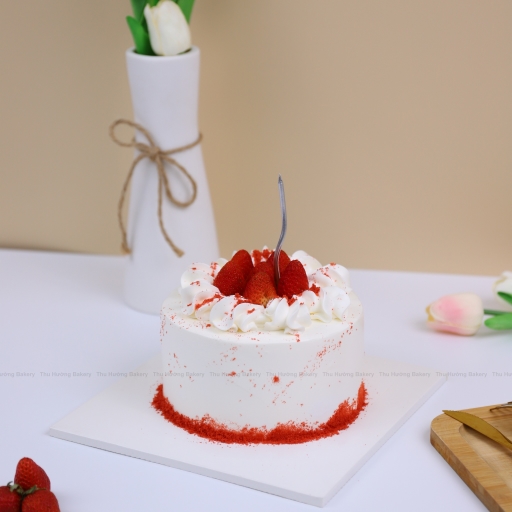Bánh sinh nhật mini dâu tây đơn giản
