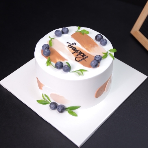 Bánh sinh nhật trang trí trái việt quất đơn giản