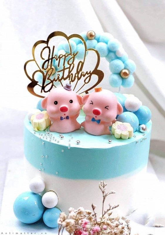 Chiếc bánh sinh nhật con lợn cute tặng bé trai