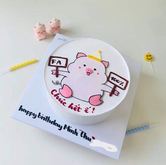 Chiếc bánh sinh nhật vẽ con lợn tặng bạn bè