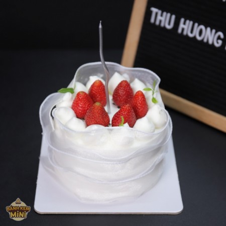 Bánh sinh nhật nơ cuốn