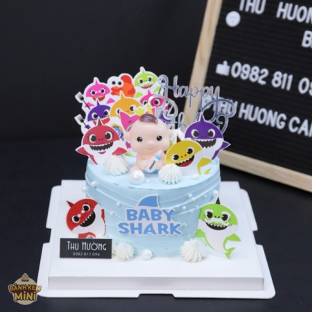 Bánh sinh nhật decor baby shark